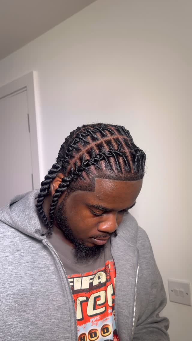 RV Hair UK – locs by a stylist in West End, W1S, photo 3