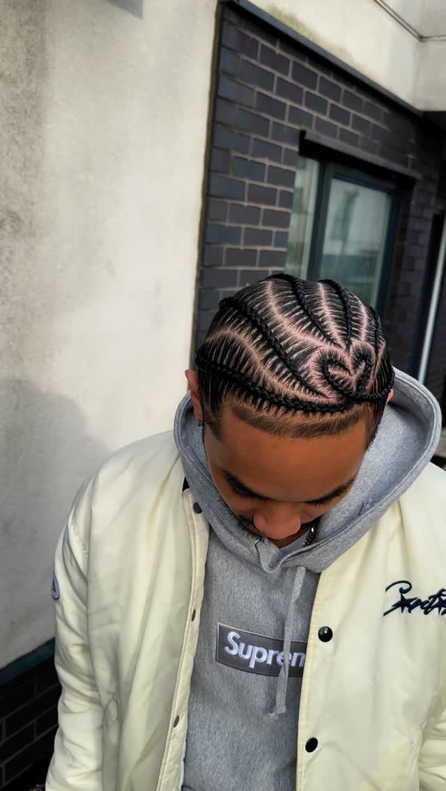 RB Hair UK – ponytails by a stylist in Hackney, E8, photo 2