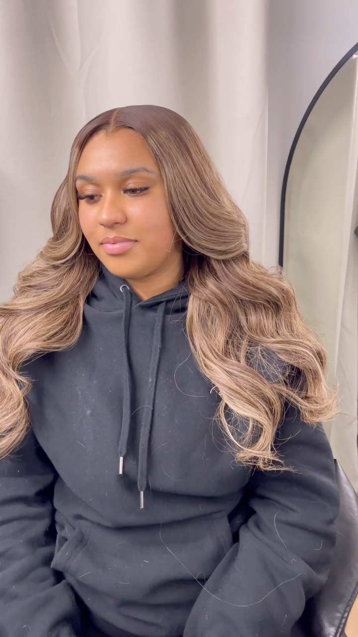Nelles Beauty – wigs by a stylist in Canning Town, E16, photo 2